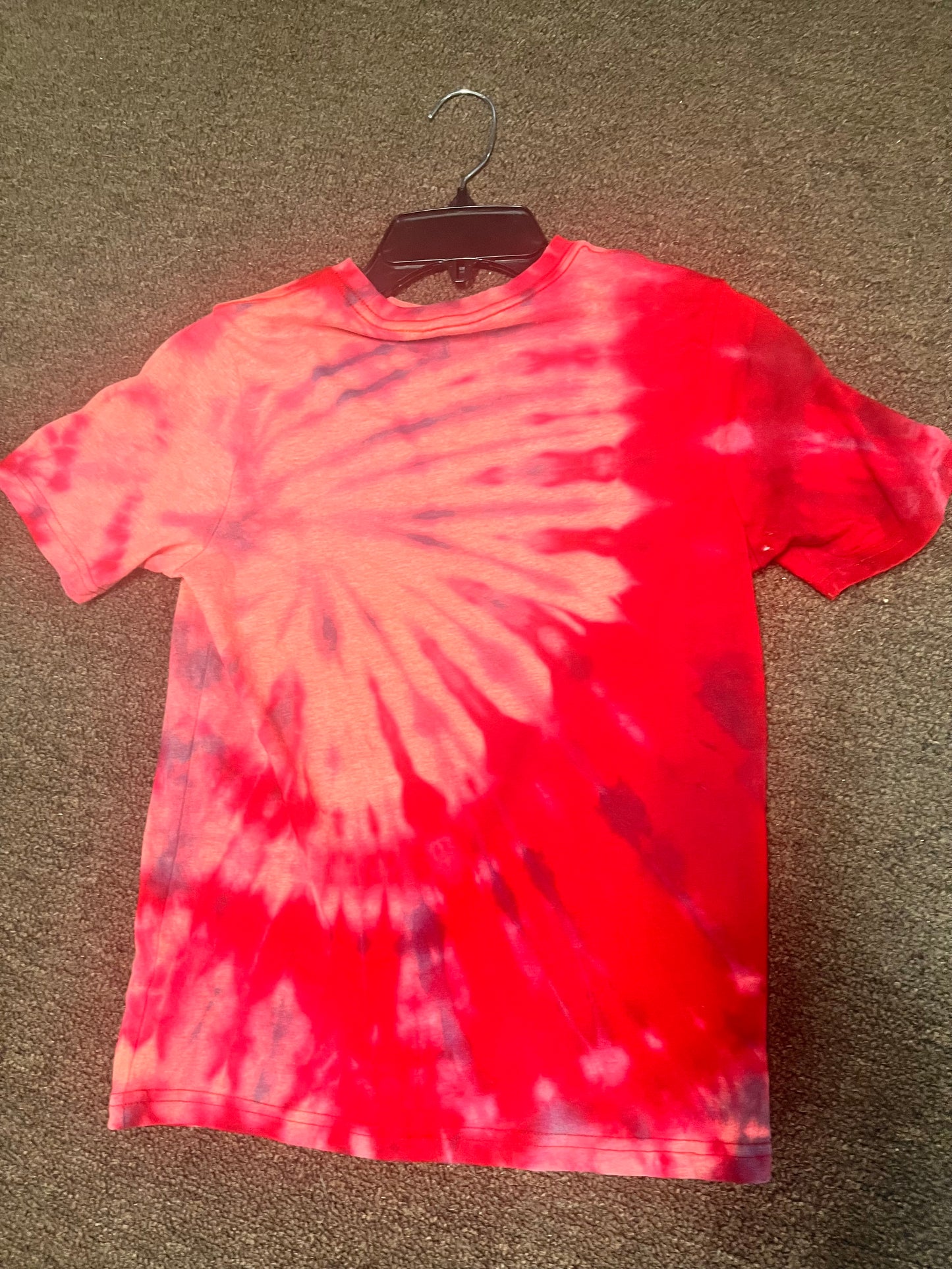 Kid’s reverse short sleeve tie-dye